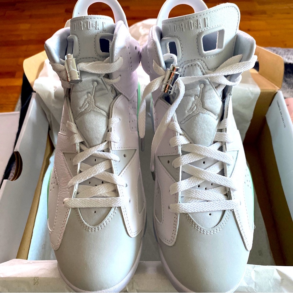 “SOLD SOLD SOLD”